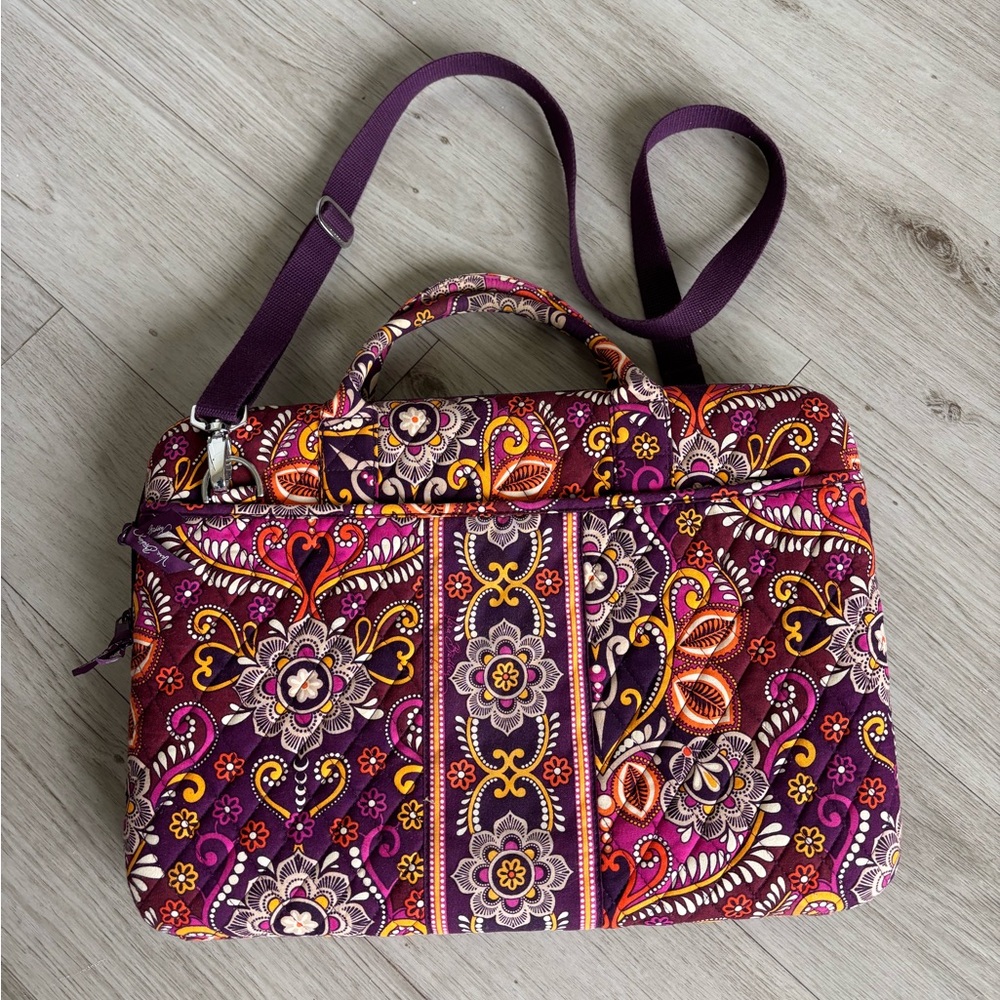Vera Bradley laptop bag Safari Sunset pattern quilted cotton‎ material.